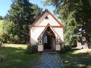 20Jul2016070722fairlie Oldest-church-in-NZ.jpg